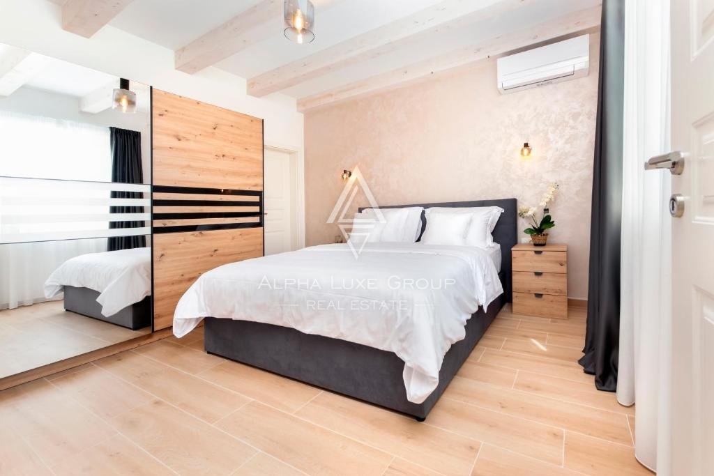 Istria, Debeljuhi – Moderna villa con piscina e giardino paesaggistico in vendita