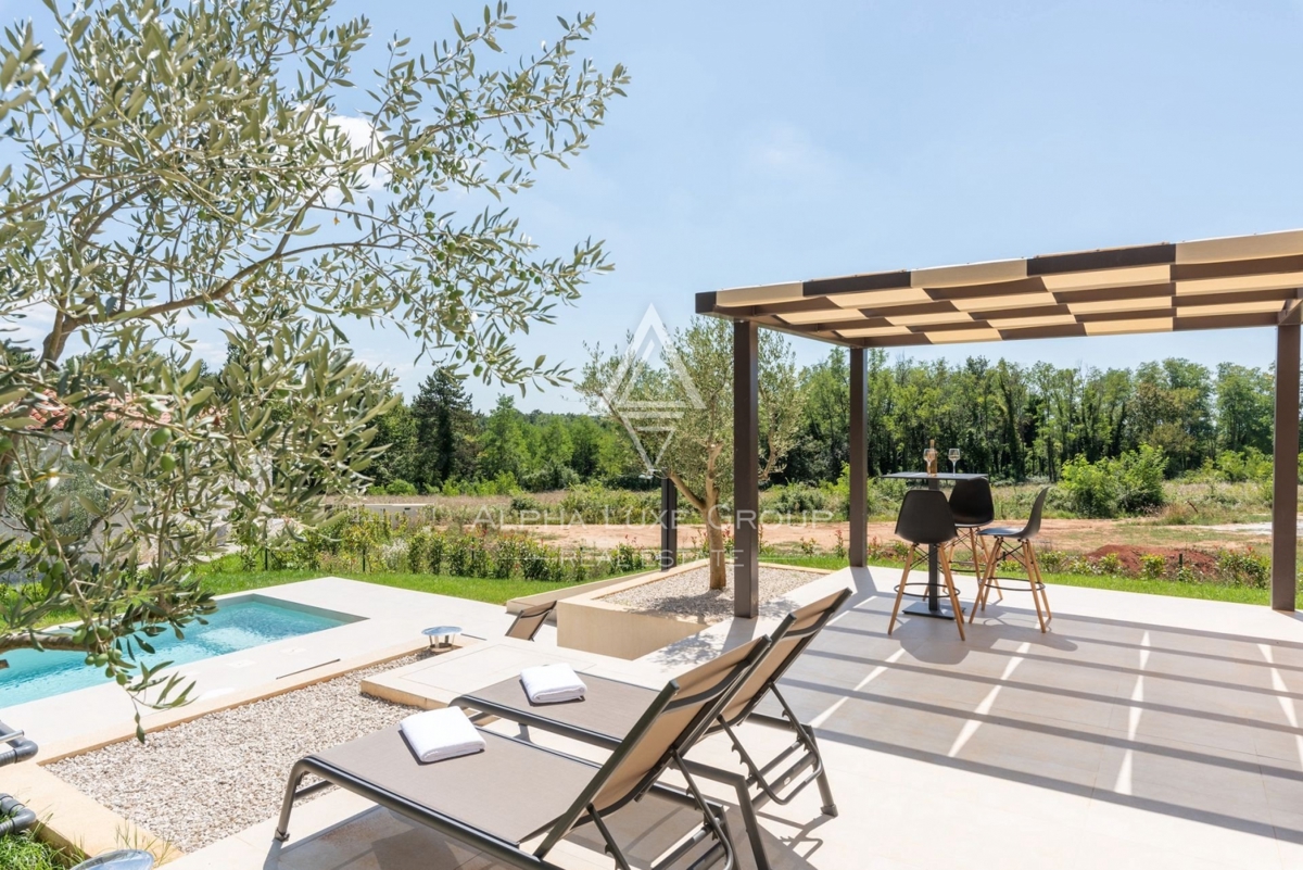 Višnjan, Istria - Villa di lusso in pietra in un contesto sereno