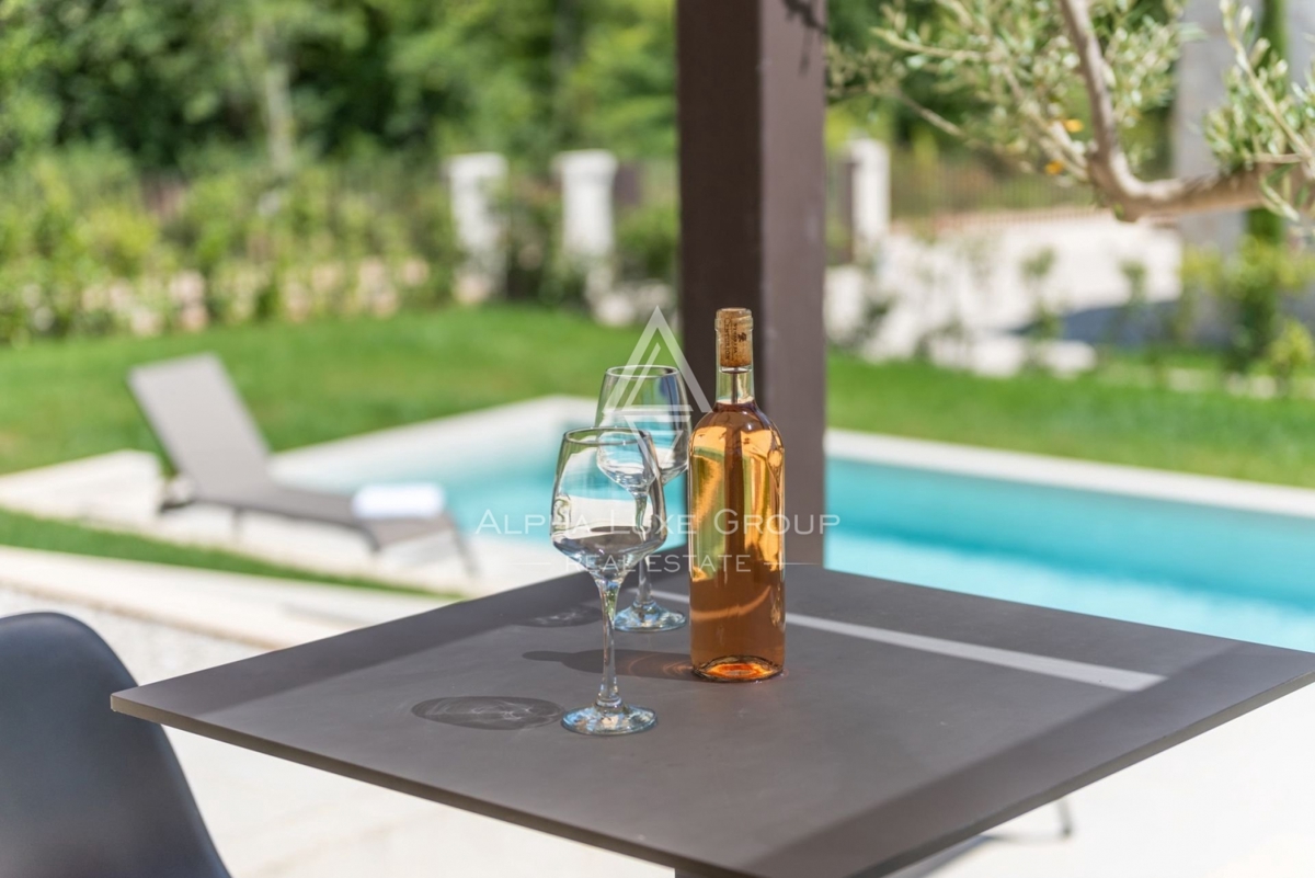 Višnjan, Istria - Villa di lusso in pietra in un contesto sereno