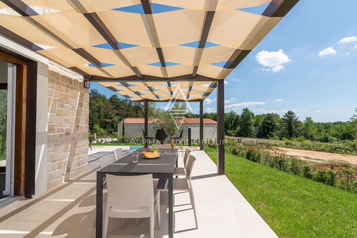 Višnjan, Istria - Villa di lusso in pietra in un contesto sereno