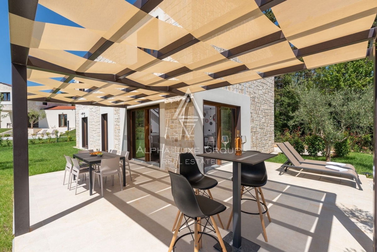 Višnjan, Istria - Villa di lusso in pietra in un contesto sereno