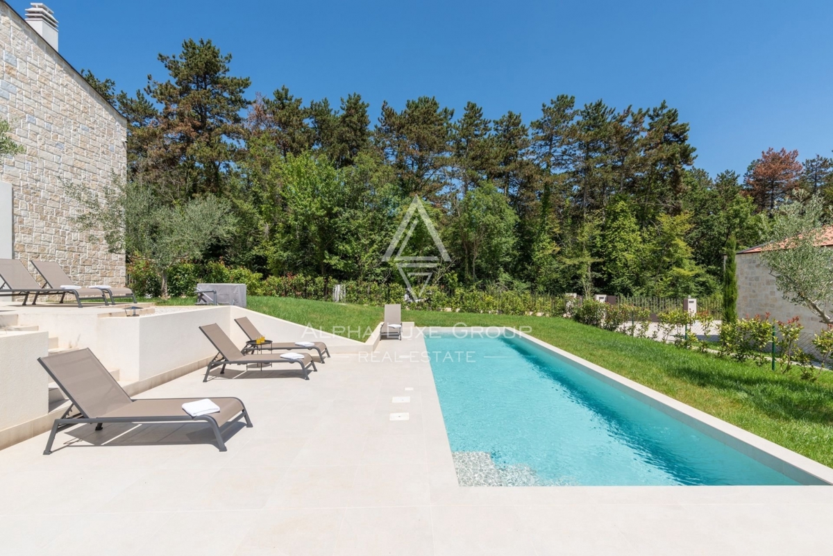 Višnjan, Istria - Villa di lusso in pietra in un contesto sereno
