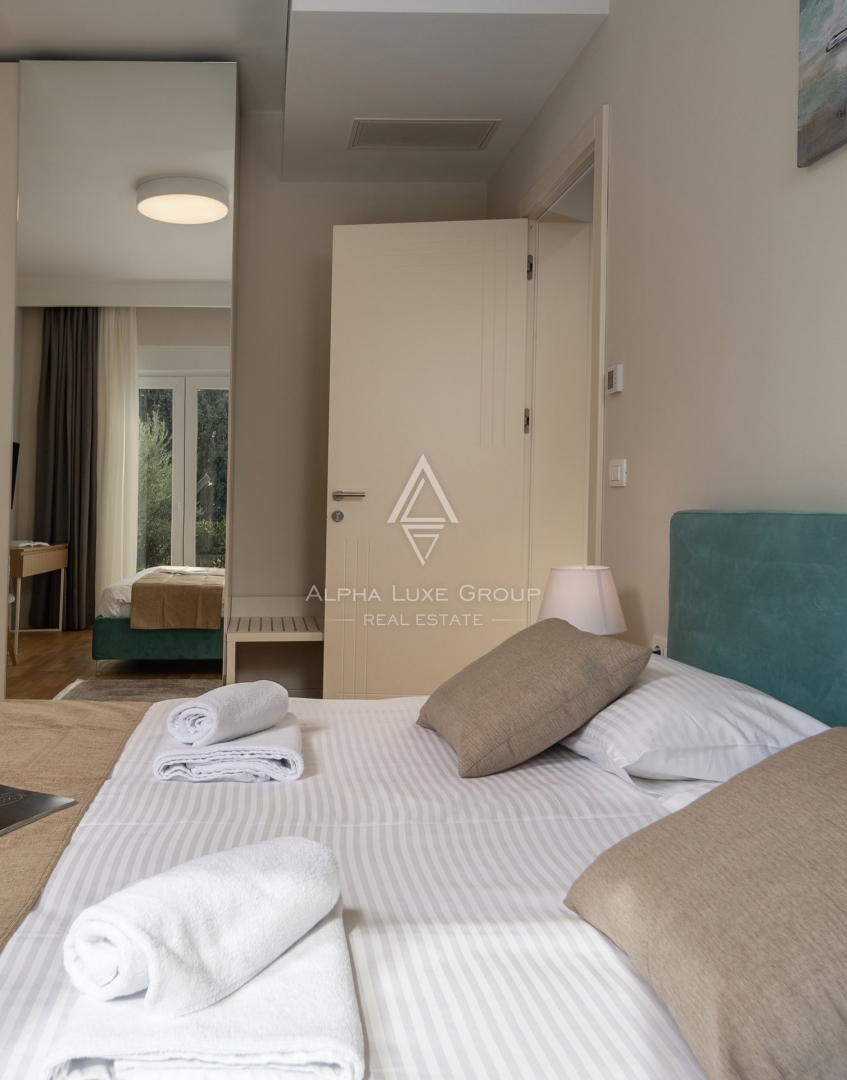 Esclusiva di ALPHA LUXE GROUP - Poreč, Istria: Splendida villa con panorama mozzafiato su mare e città