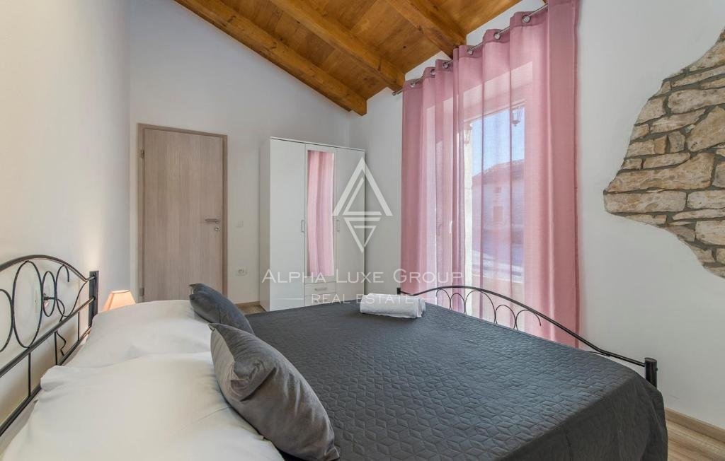 Istria, Lovreč: Autentica villa in pietra con ampio giardino
