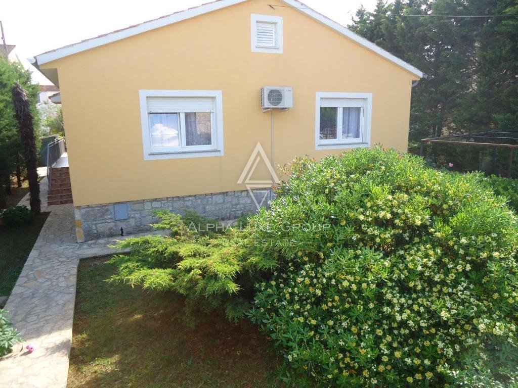 Pomer, Istria - incantevole villa indipendente vicino al mare