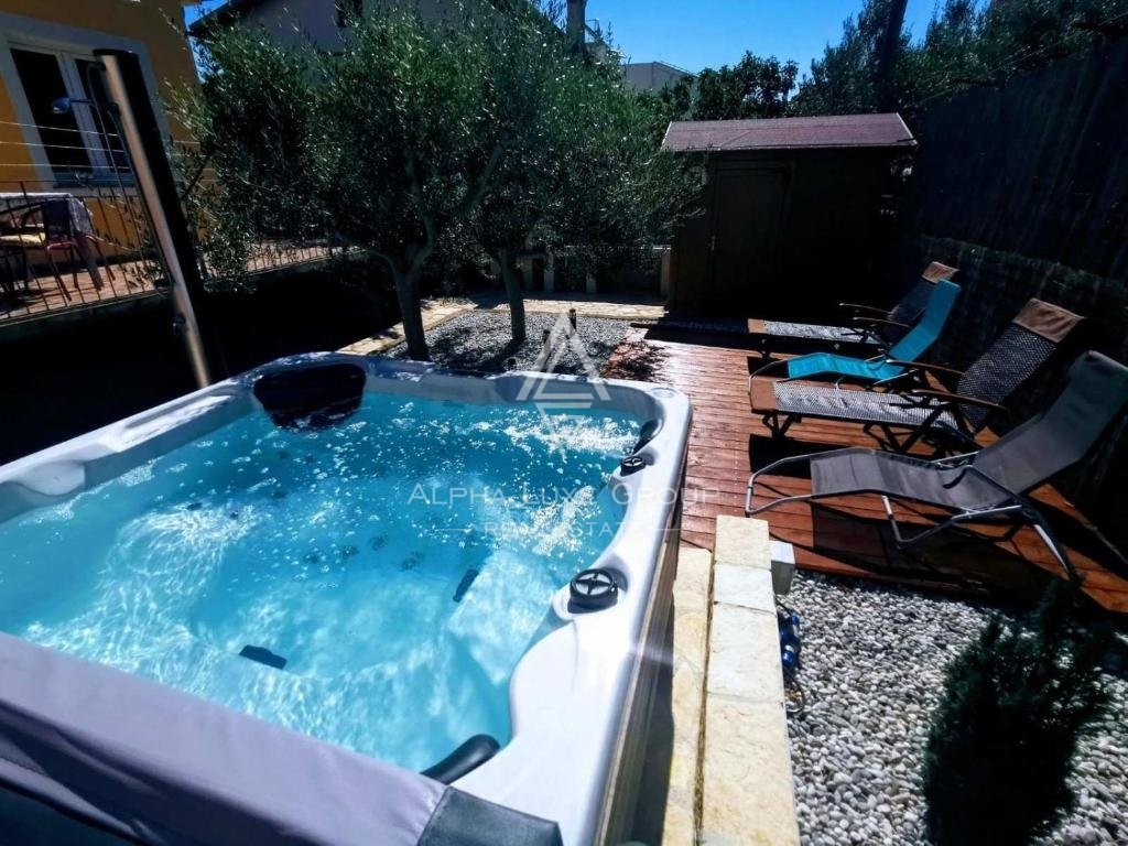 Pomer, Istria - incantevole villa indipendente vicino al mare