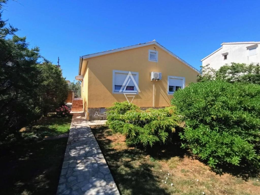 Pomer, Istria - incantevole villa indipendente vicino al mare