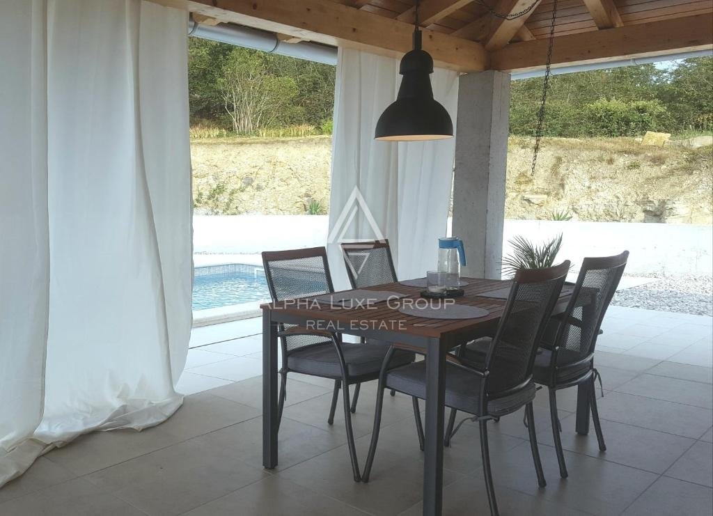Istria, Labin - Villa in pietra contemporanea con piscina in vendita