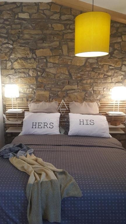Istria, Labin - Villa in pietra contemporanea con piscina in vendita