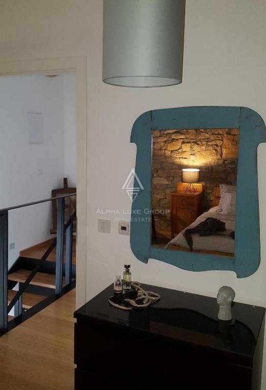 Istria, Labin - Villa in pietra contemporanea con piscina in vendita