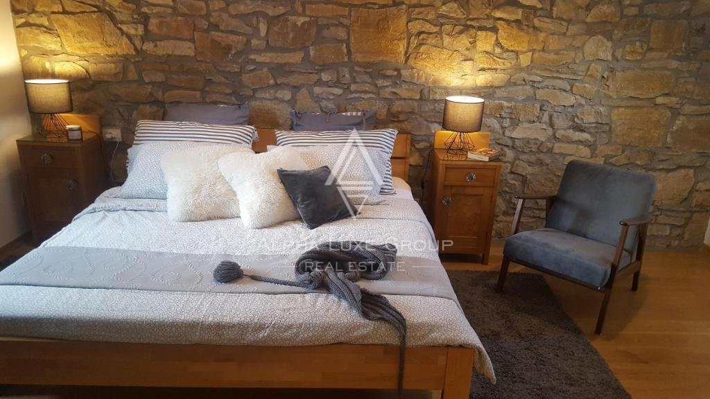 Istria, Labin - Villa in pietra contemporanea con piscina in vendita