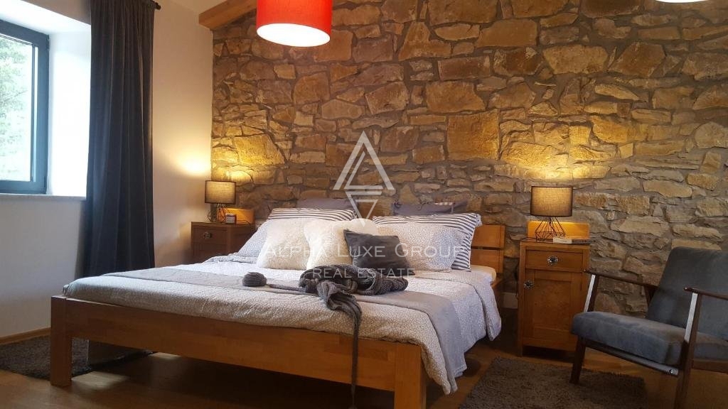 Istria, Labin - Villa in pietra contemporanea con piscina in vendita