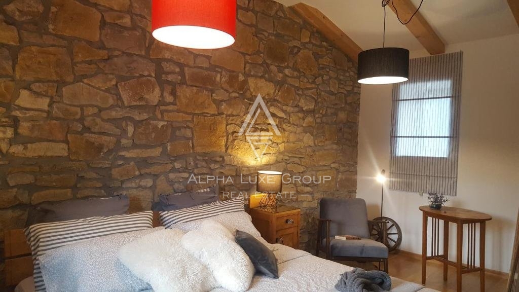Istria, Labin - Villa in pietra contemporanea con piscina in vendita