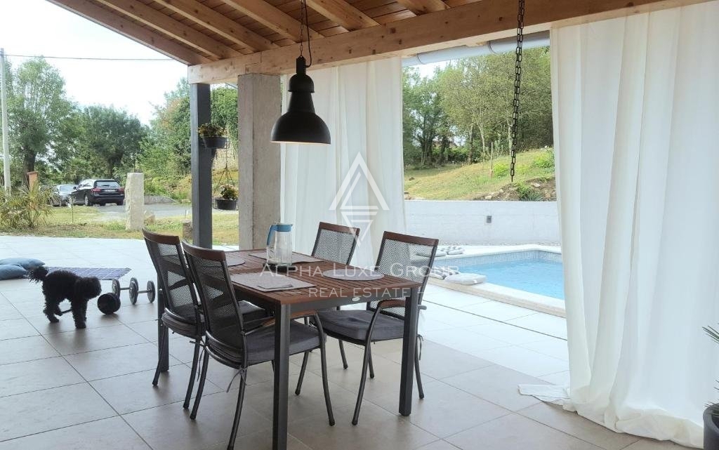 Istria, Labin - Villa in pietra contemporanea con piscina in vendita