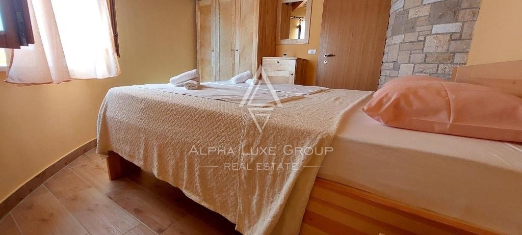 Pula e Dintorni: Incantevoli case tradizionali in pietra con piscina