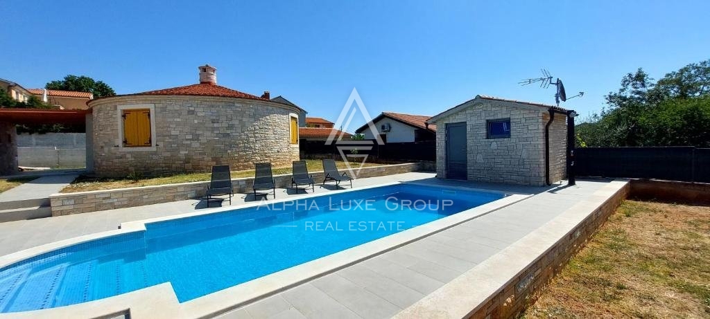 Pula e Dintorni: Incantevoli case tradizionali in pietra con piscina