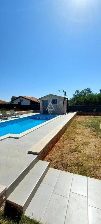 Pula e Dintorni: Incantevoli case tradizionali in pietra con piscina