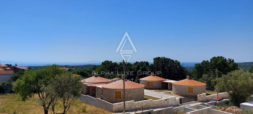 Pula e Dintorni: Incantevoli case tradizionali in pietra con piscina