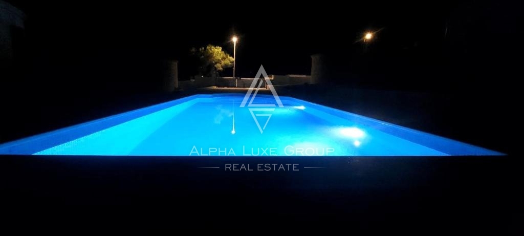 Pula e Dintorni: Incantevoli case tradizionali in pietra con piscina