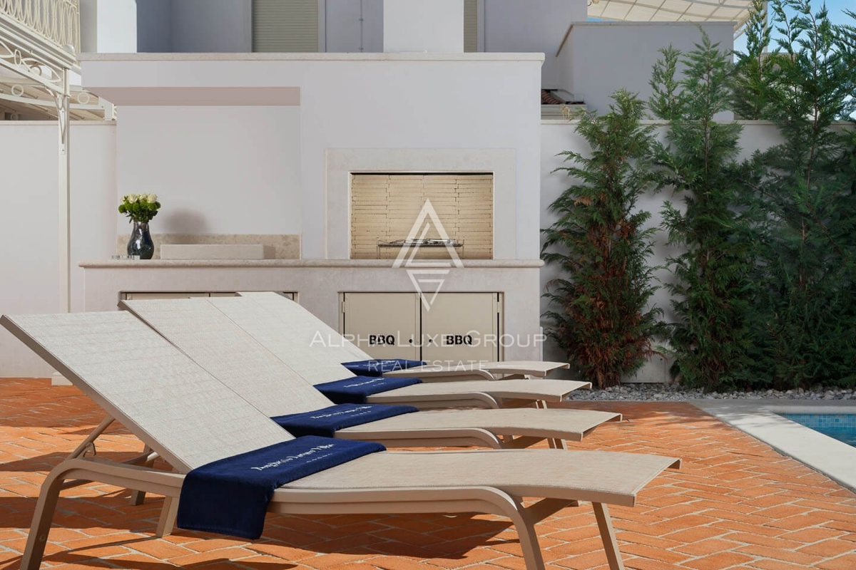 Villa di Lusso a Poreč: Un Rifugio di Eleganza con Vista Panoramica sul Mare
