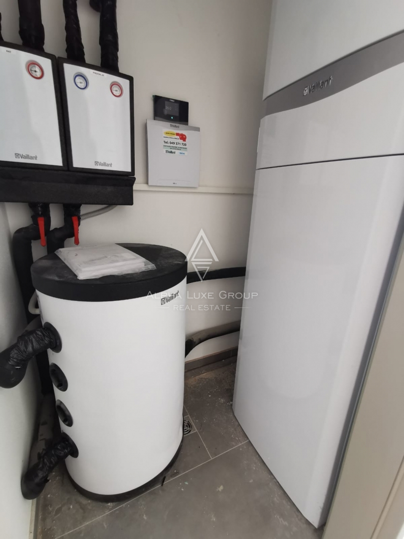 Svetvinčenat, Smoljanci - Nuova villa moderna con piscina in vendita