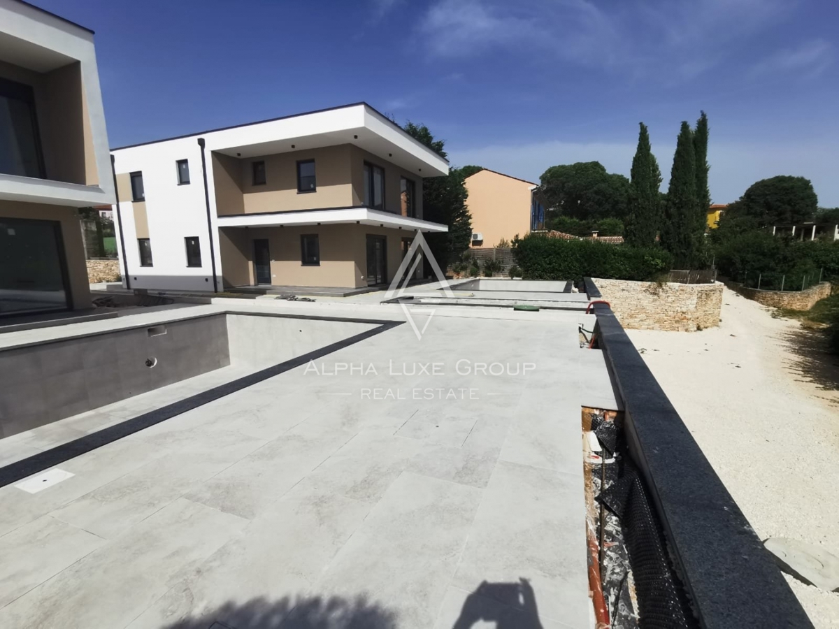 Svetvinčenat, Smoljanci - Nuova villa moderna con piscina in vendita