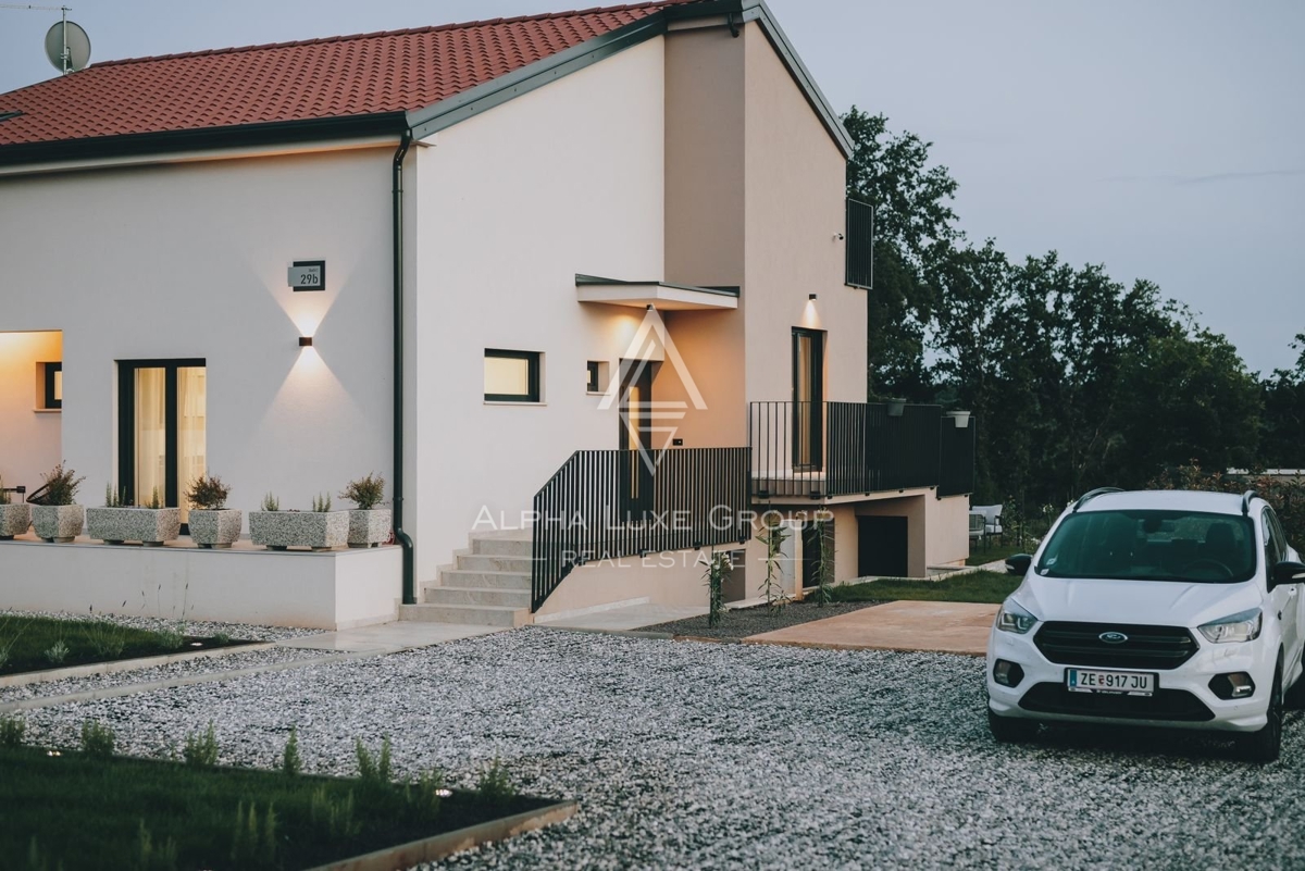 Nuova casa con piscina, Istria, Poreč