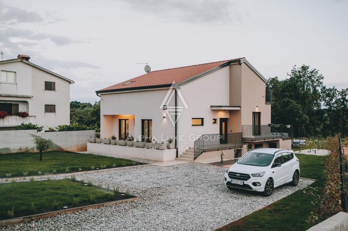 Nuova casa con piscina, Istria, Poreč
