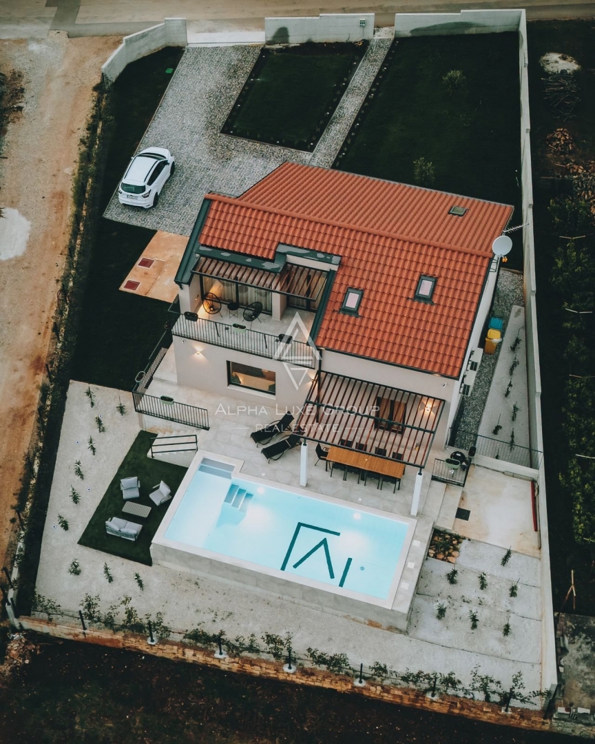 Nuova casa con piscina, Istria, Poreč