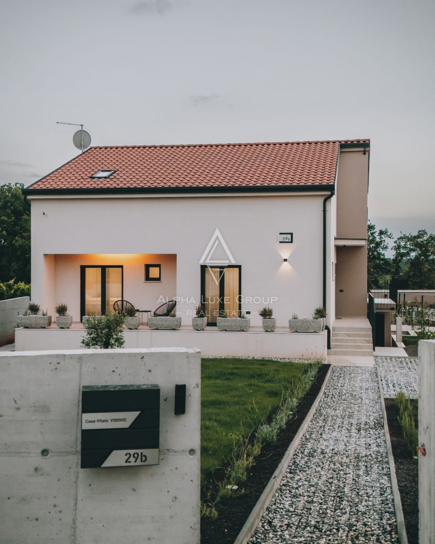 Nuova casa con piscina, Istria, Poreč
