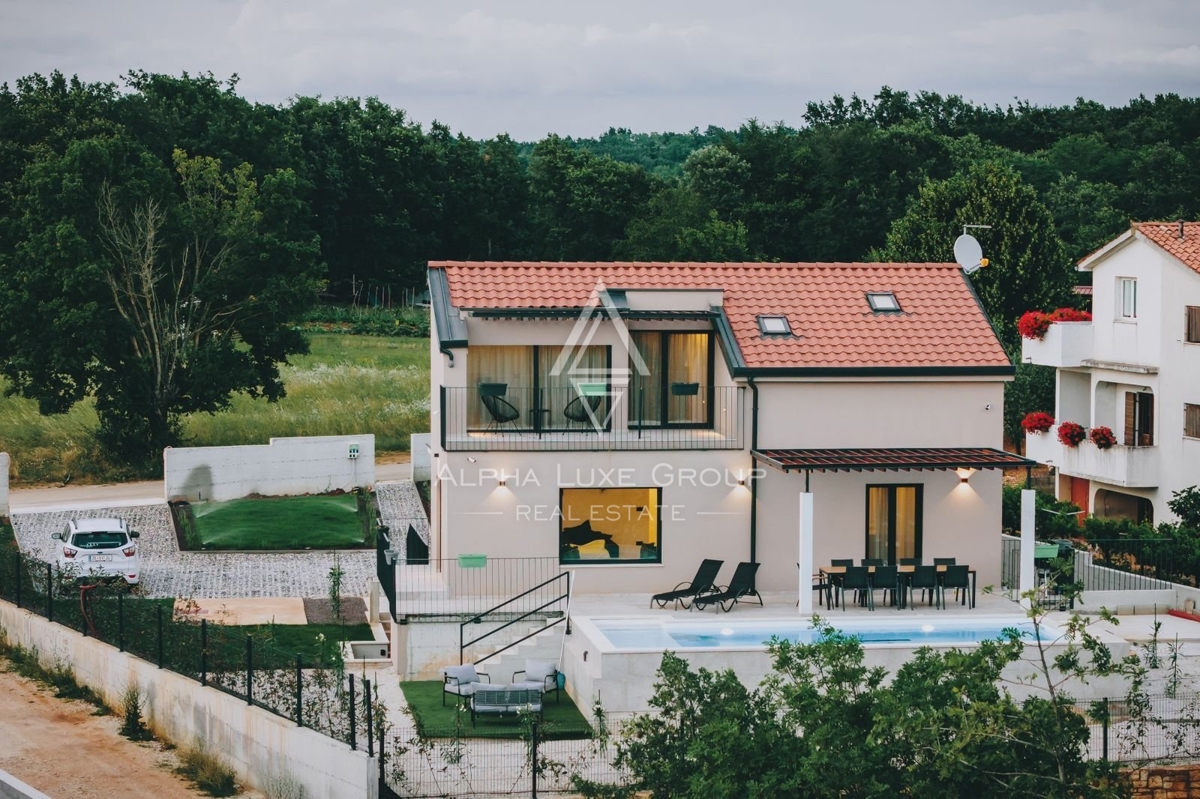 Nuova casa con piscina, Istria, Poreč