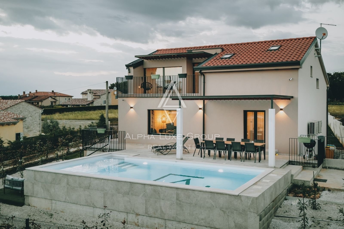 Nuova casa con piscina, Istria, Poreč