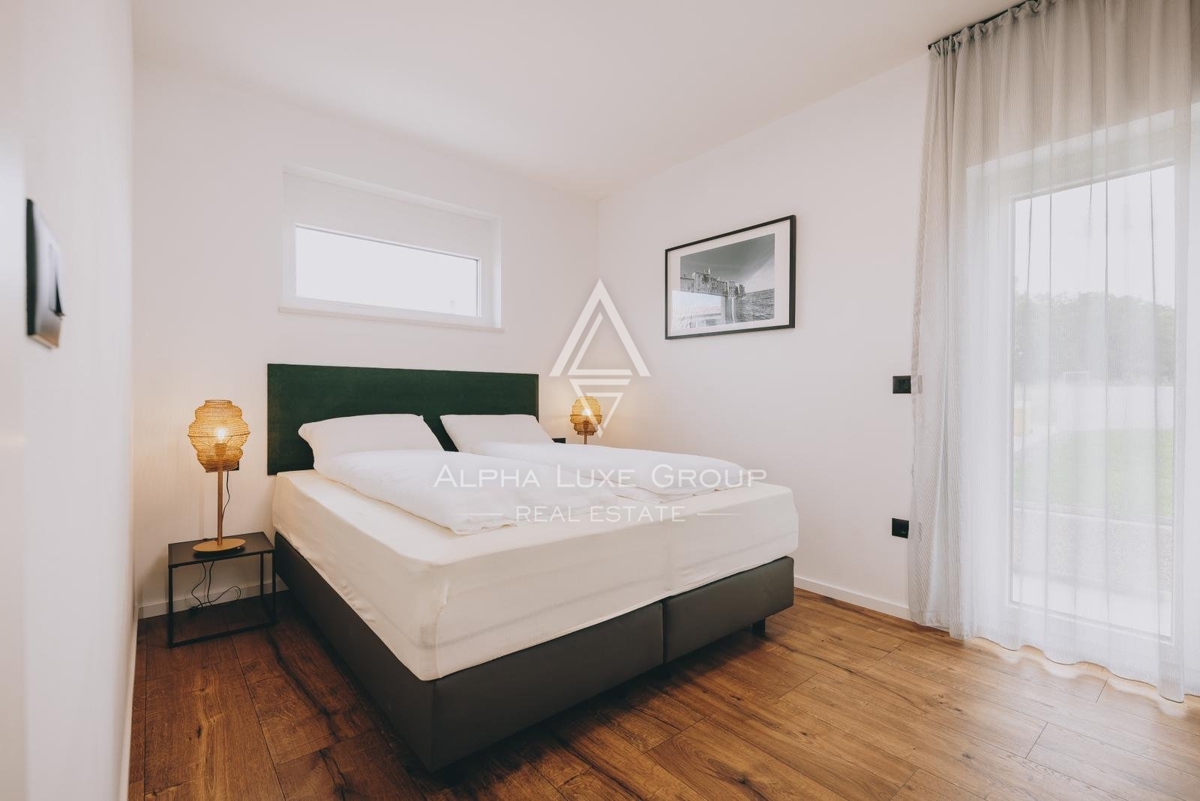 Nuova casa con piscina, Istria, Poreč