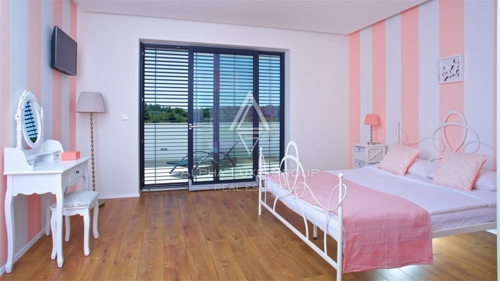 Moderna villa di lusso con vista panoramica sul mare, Visignano, ISTRIA