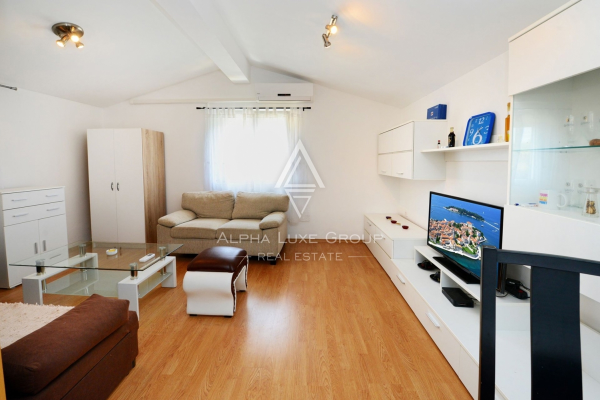 Casa di charme con tre appartamenti, Istria, Parenzo