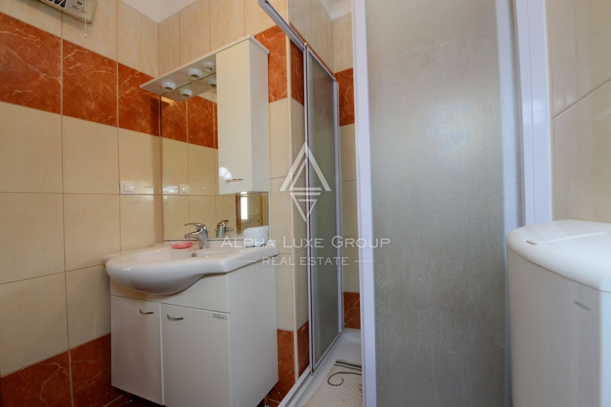 Casa di charme con tre appartamenti, Istria, Parenzo