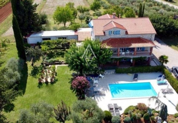 Casa in pietra con piscina e bellissimo vigneto, Istria, Parenzo