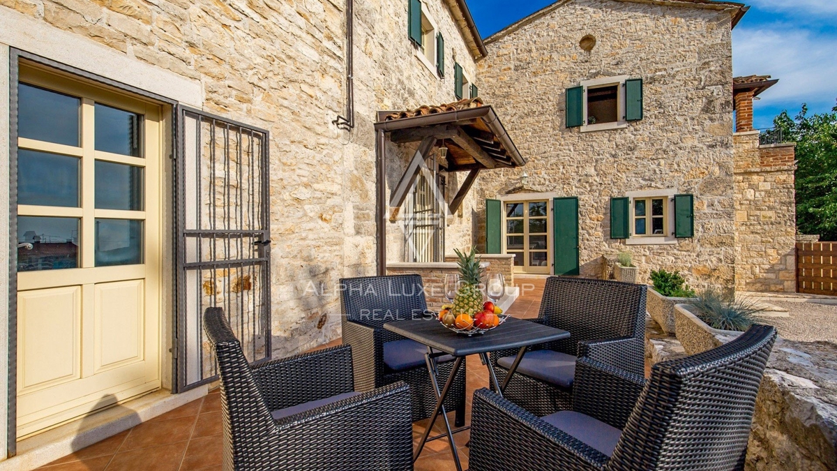 Casa rustica in pietra con piscina, Istria, Tinjan