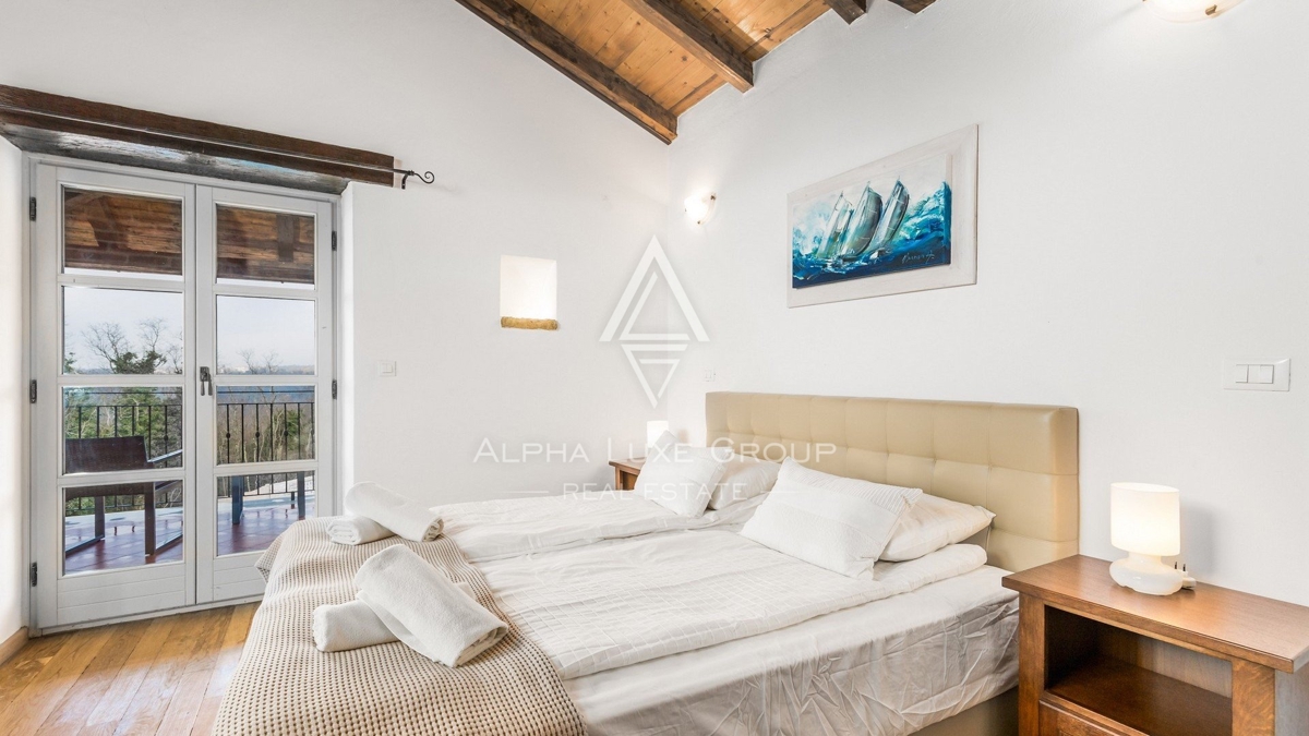 Casa rustica in pietra con piscina, Istria, Tinjan