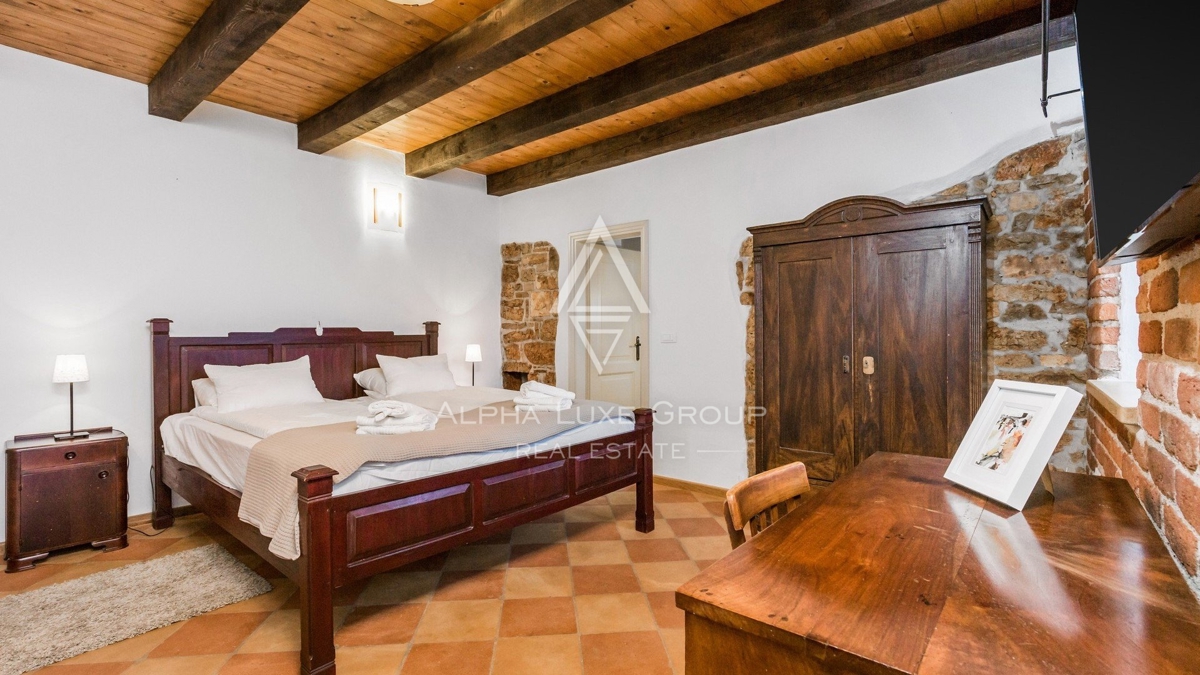 Casa rustica in pietra con piscina, Istria, Tinjan