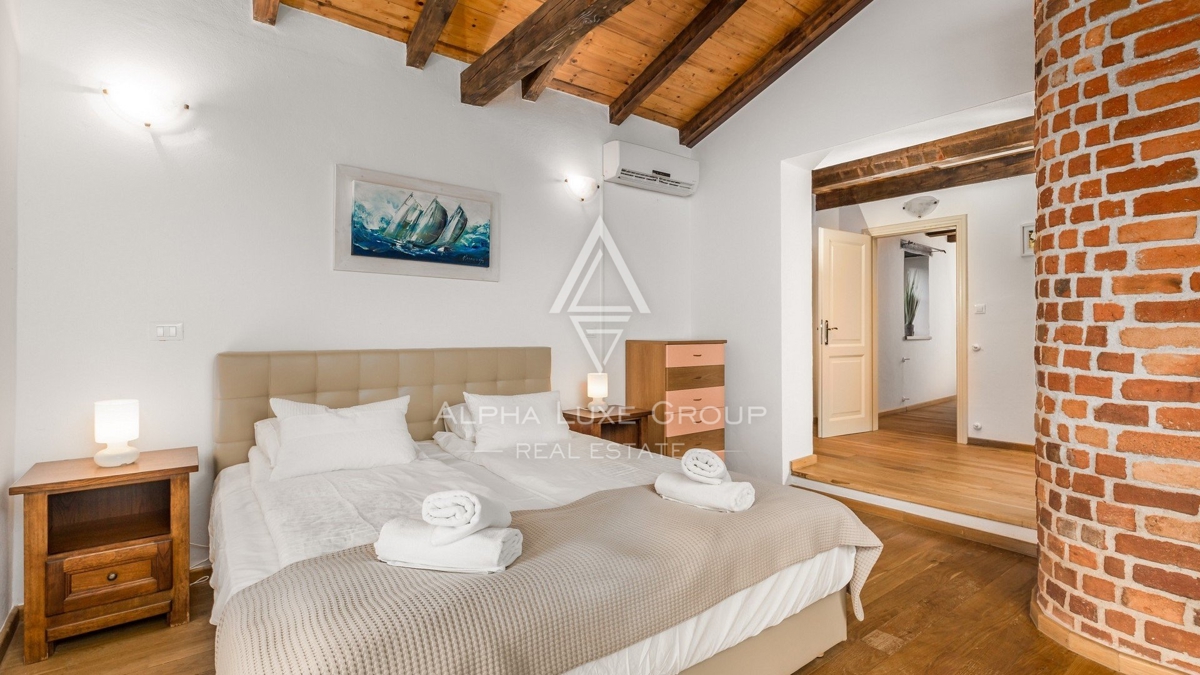 Casa rustica in pietra con piscina, Istria, Tinjan