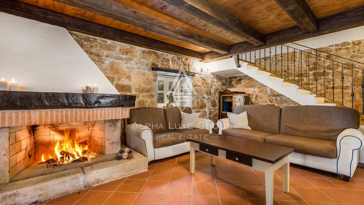 Casa rustica in pietra con piscina, Istria, Tinjan