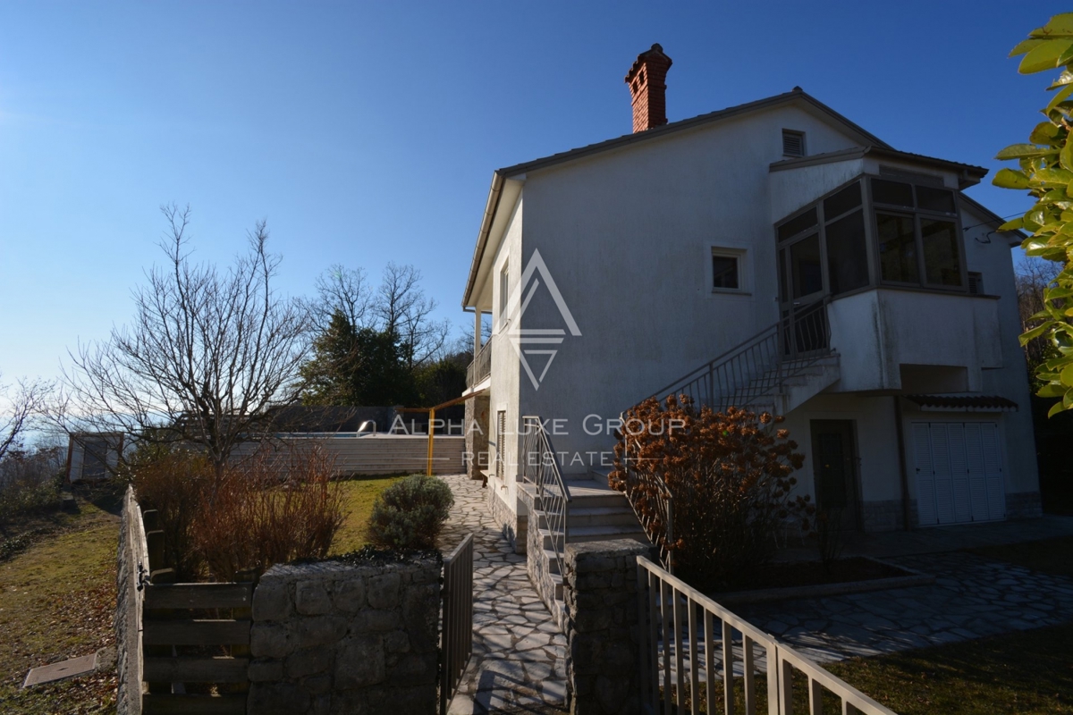 ALPHA LUXE GROUP in vendita, casa con vista panoramica sul mare e sulle isole, casa con due appartamenti, OPATIJA