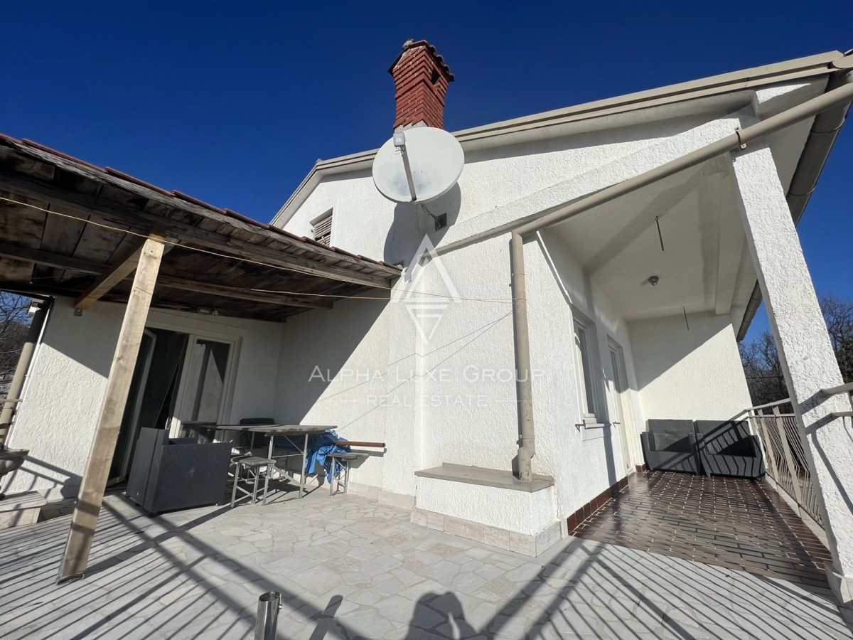 ALPHA LUXE GROUP in vendita, casa con vista panoramica sul mare e sulle isole, casa con due appartamenti, OPATIJA