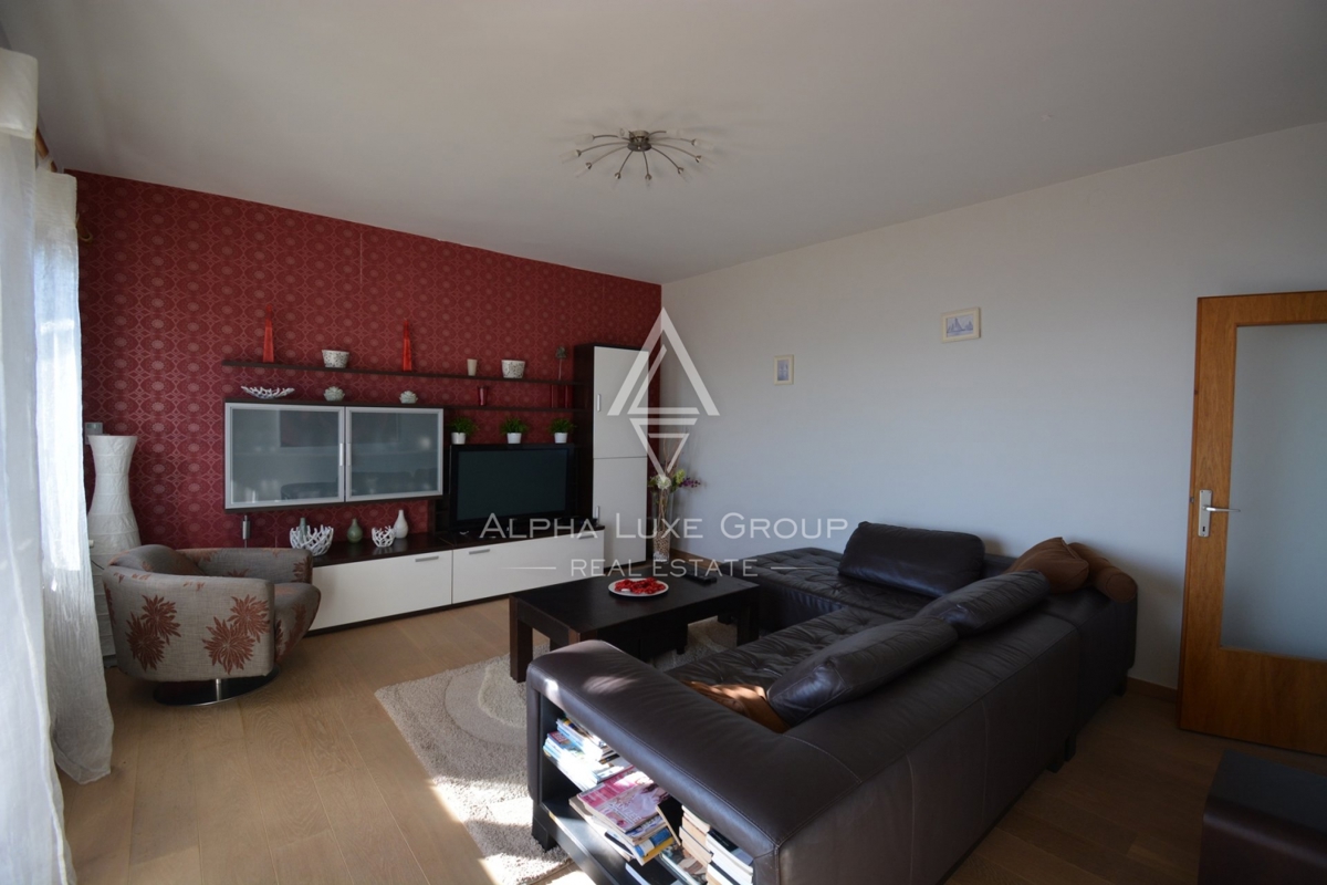 ALPHA LUXE GROUP in vendita, casa con vista panoramica sul mare e sulle isole, casa con due appartamenti, OPATIJA