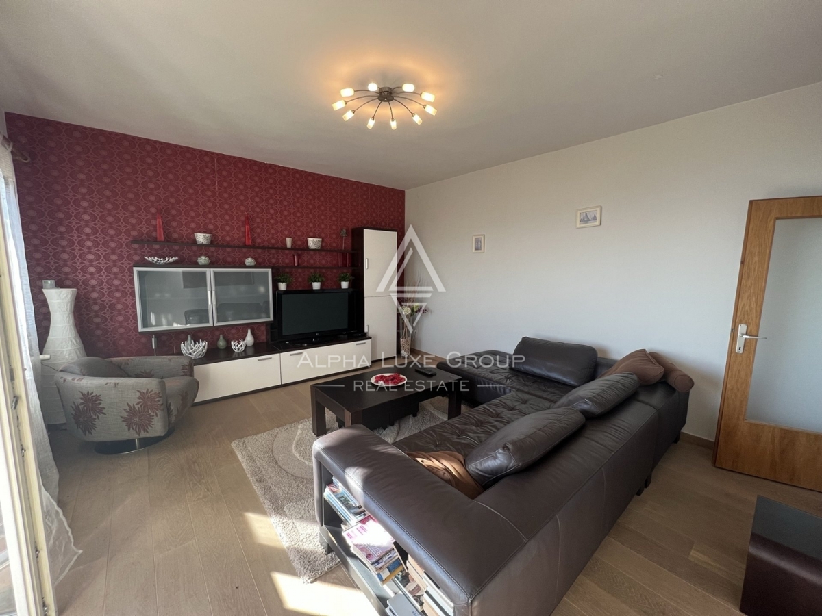 ALPHA LUXE GROUP in vendita, casa con vista panoramica sul mare e sulle isole, casa con due appartamenti, OPATIJA