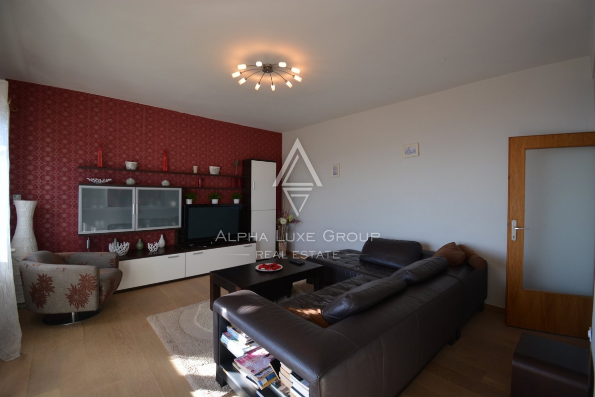 ALPHA LUXE GROUP in vendita, casa con vista panoramica sul mare e sulle isole, casa con due appartamenti, OPATIJA
