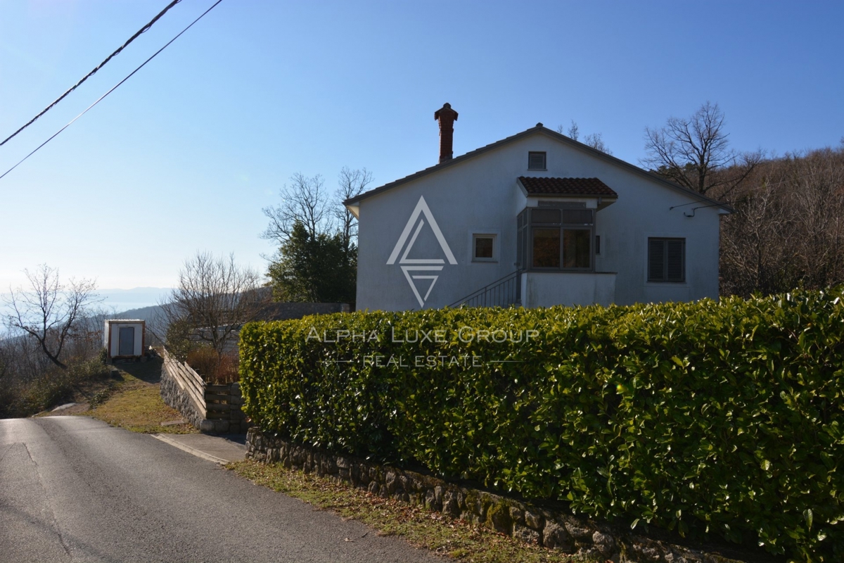 ALPHA LUXE GROUP in vendita, casa con vista panoramica sul mare e sulle isole, casa con due appartamenti, OPATIJA