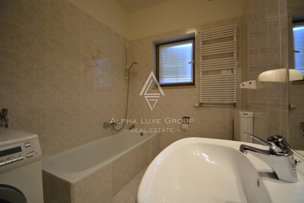 ALPHA LUXE GROUP in vendita, casa con vista panoramica sul mare e sulle isole, casa con due appartamenti, OPATIJA