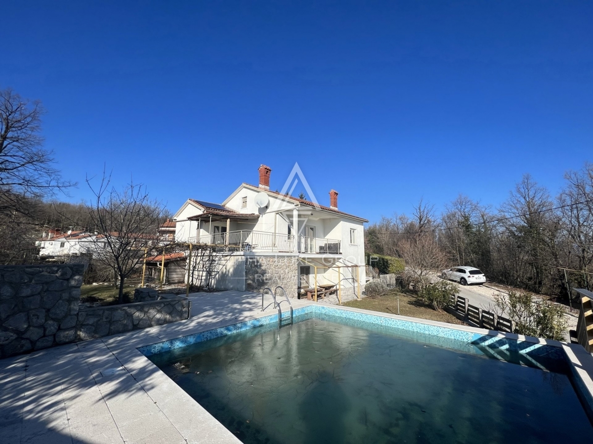ALPHA LUXE GROUP in vendita, casa con vista panoramica sul mare e sulle isole, casa con due appartamenti, OPATIJA